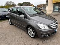 Usata Mercedes B200 Premium 140 CV (102 kW) 2011 Grigio Monovolume