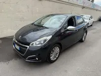 Usata Peugeot 208 Style 82 CV (60 kW) 2018 Grigio Utilitaria