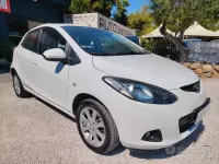 Usata Mazda 2 72 CV (52 kW) 2010 Bianco Utilitaria
