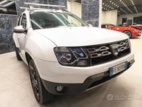 Usata Dacia Duster Lauréate 110 CV (80 kW) 2016 Bianco SUV