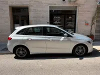 Usata Mercedes B180 116 CV (85 kW) 2020 Grigio Utilitaria