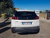 Usata Peugeot 3008 120 CV (88 kW) 2018 Berlina