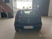 Usata Opel Corsa Enjoy 69 CV (50 kW) 2004 Blu Utilitaria