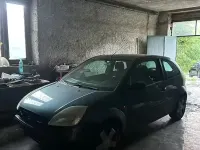 Usata Ford Fiesta 60 CV (44 kW) 2003 Verde Utilitaria
