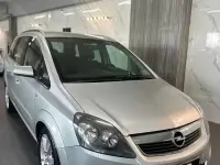 Usata Opel Zafira Cosmo 140 CV (102 kW) 2007 Grigio Monovolume