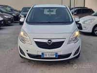 Usata Opel Meriva Cosmo 95 CV (69 kW) 2011 Bianco Monovolume