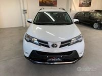 Usata Toyota RAV4 2015 Bianco SUV