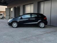 Usata Kia Rio Active 75 CV (55 kW) 2013 Nero Berlina