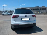 Usata VW Tiguan Life 150 CV (110 kW) 2023 Bianco SUV