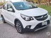 Usata Opel Karl Rocks 73 CV (53 kW) 2018 Bianco Utilitaria