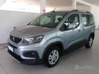 Usata Peugeot Rifter Allure 131 CV (96 kW) 2020 Grigio Monovolume