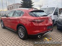 Usata Alfa Romeo Stelvio Business 190 CV (139 kW) 2018 Rosso SUV
