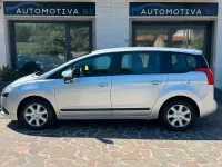 Usata Peugeot 5008 Premium 109 CV (80 kW) 2010 Grigio Monovolume