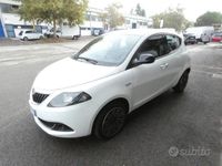 Usata Lancia Ypsilon Gold 69 CV (50 kW) 2021 Bianco pastello Utilitaria