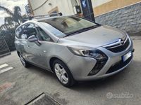 usata Opel Zafira Tourer full optional interni premium