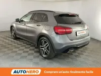 Usata Mercedes GLA180 122 CV (89 kW) 2020 Grigio SUV