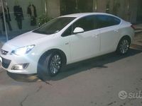Usata Opel Astra 140 CV (102 kW) 2015 Berlina