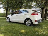 Usata Kia Rio 85 CV (62 kW) 2016 Bianco Utilitaria
