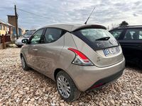 Usata Lancia Ypsilon Silver 69 CV (50 kW) 2011 Grigio Utilitaria