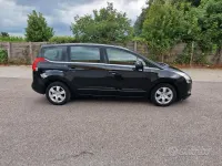 Gebraucht Peugeot 5008 112 PS (82 kW) 2011 Schwarz Van / Kleinbus