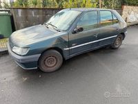 Usata Peugeot 306 88 CV (64 kW) 1997 Verde Berlina