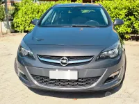 Usata Opel Astra 136 CV (100 kW) 2014 Grigio Station wagon