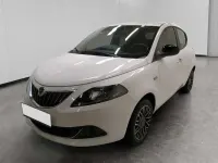 Usata Lancia Ypsilon Gold 70 CV (51 kW) 2024 Bianco Utilitaria