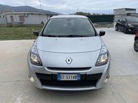 Usata Renault Clio II Luxe 75 CV (55 kW) 2011 Other Berlina