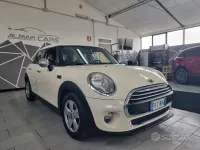 Usata Mini Cooper D Business 95 CV (69 kW) 2015 Beige Utilitaria