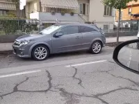 Usata Opel Astra GTC Cosmo 101 CV (74 kW) 2008 Grigio Berlina