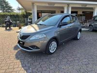 Usata Lancia Ypsilon Gold 69 CV (50 kW) 2017 Grigio pietra Utilitaria