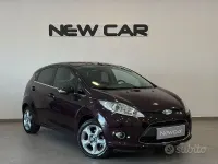 Usata Ford Fiesta Titanium 82 CV (60 kW) 2010 Lilla Berlina