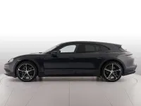 Usata Porsche Taycan Cross Turismo 350 kW (476 CV) 2024 Grigio vulcano metallizzato Berlina