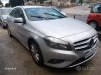 Usata Mercedes A180 109 CV (80 kW) 2014 Grigio Utilitaria