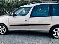 Usata Skoda Roomster 70 CV (51 kW) 2012 Grigio Monovolume