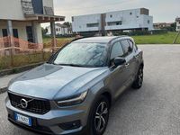 Usata Volvo XC40 150 CV (110 kW) 2018 Grigio SUV