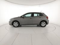 Usata VW Polo Comfortline 75 CV (55 kW) 2018 Limestone grey metallizzato Utilitaria