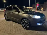 Usata Ford Kuga 140 CV (102 kW) 2014 Grigio SUV