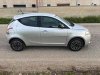 Usata Lancia Ypsilon 80 CV (58 kW) 2020 Grigio Utilitaria