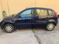 Usata Ford Fiesta Ghia 80 CV (58 kW) 2002 Blu Utilitaria