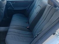 Usata Mercedes E220 136 CV (100 kW) 1997 Grigio Berlina