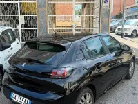 Usata Peugeot 208 Active 101 CV (74 kW) 2020 Nero Utilitaria