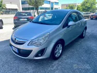 Usata Opel Corsa 86 CV (63 kW) 2012 Grigio Utilitaria