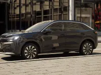 Nuova VW T-Roc Life 150 CV (110 kW) 2026 Grenadill black metallizzato SUV