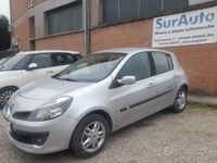 Usata Renault Clio II Luxe 75 CV (55 kW) 2006 Grigio Berlina