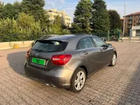 Usata Mercedes A180 109 CV (80 kW) 2017 Grigio Utilitaria