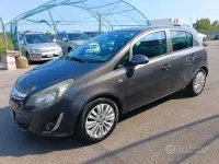 Usata Opel Corsa Edition 86 CV (63 kW) 2011 Nero Utilitaria