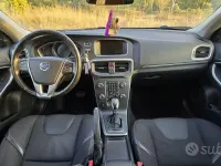 Usata Volvo V40 Kinetic 115 CV (84 kW) 2015 Bluazzurro Berlina