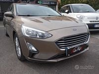 Usado Ford Focus Titanium 125 HP (91 kW) 2019 Castanho Sedan