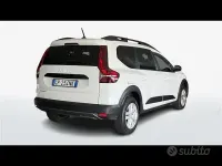 Usata Dacia Jogger Expression 101 CV (74 kW) 2023 Bianco Monovolume
